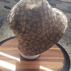 Coach Womens Signature C Jacquard Bucket Hat